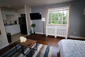 1 室のベッドルーム、アイロン / アイロン台、WiFi (無料)、ベッドシーツ