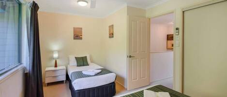 2 bedrooms, WiFi, bed sheets