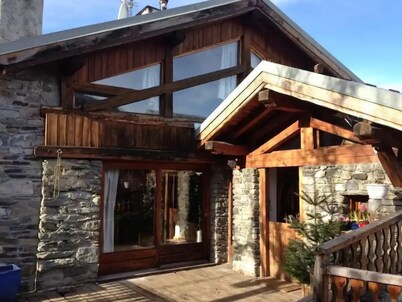 Chalet Authentique à la Montagne de 170 m2