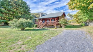 Exterior - Charming Log Cabin near the Smoky Mountains w/ Spectacular Mountain & Elk Views! (Maggie Valley)