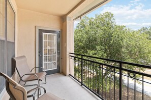 Property grounds - Bella Piazza Community, pools, gym and more! (Davenport)