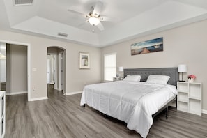 4 chambres, fer et planche à repasser, Wi-Fi, draps fournis