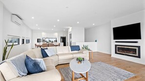 TV, fireplace, stereo