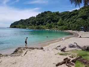 Beach nearby, beach towels, beach massages, 5 beach bars - Casa Galu (Acandi)