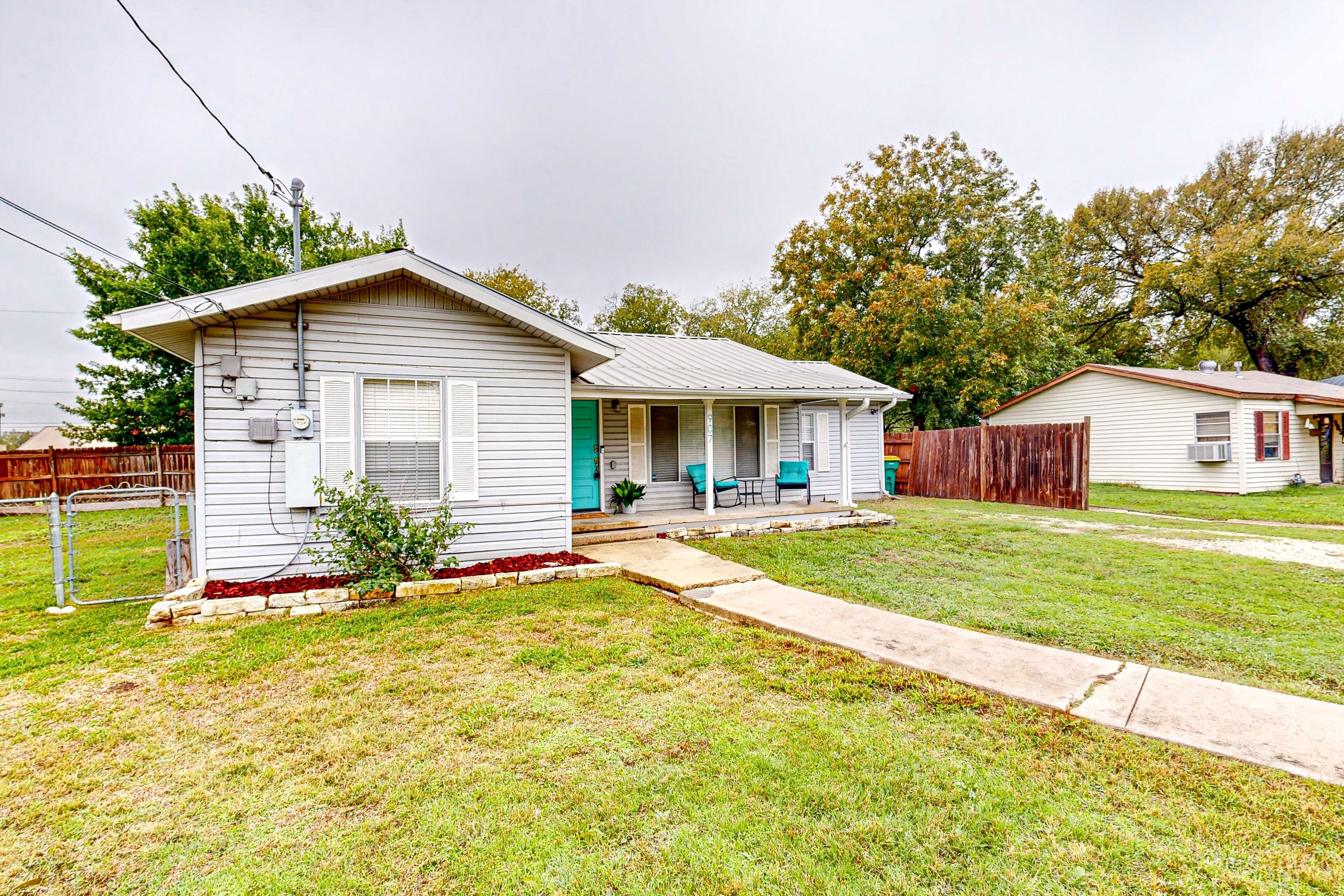 Dog-friendly ranch-style home near downtown Belton with patio, W/D, & central AC