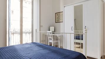 2 bedrooms, desk, iron/ironing board, travel cot