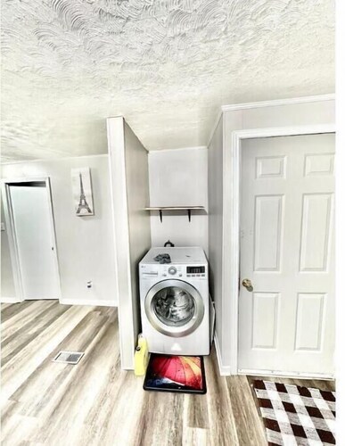 A Quiet and decent 1 Bedroom apartment