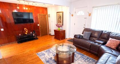 Amazing Mid-Term Rental Entire Home In Glenview