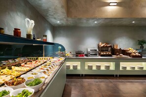 Daily buffet breakfast for a fee - Ramada Encore By Wyndham Tashkent (Tashkent)