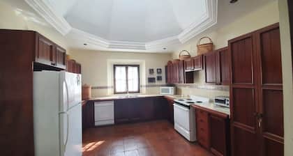 Casa céntrica 4 habitaciones para 8 personas