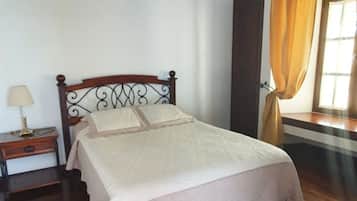 4 dormitorios, tabla de planchar con plancha, wifi gratis y ropa de cama