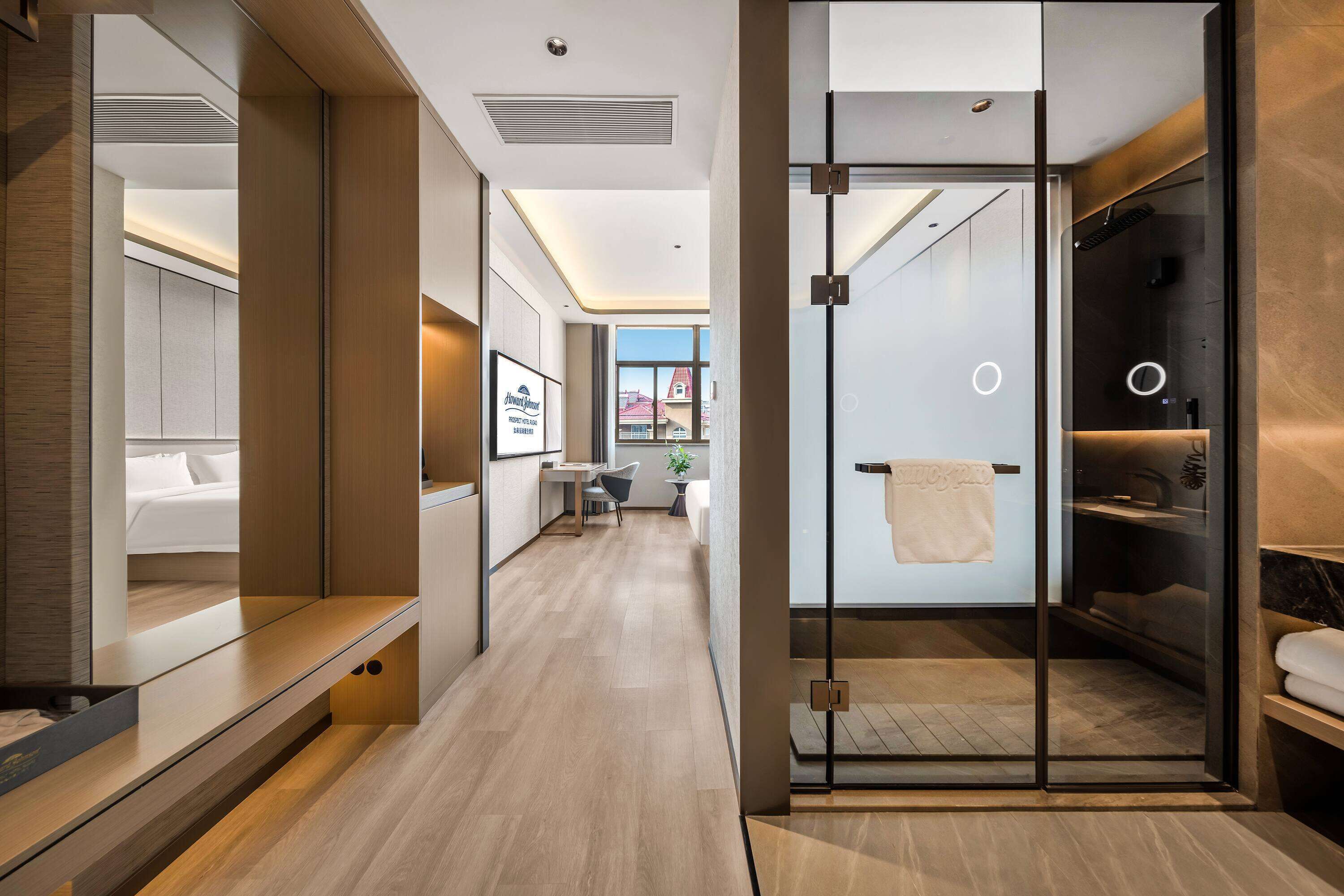 Superior Room, 1 King Bed, Non Smoking | Bathroom