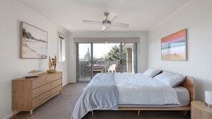 3 bedrooms, iron/ironing board, travel cot, Internet - Bayview Bliss in Surf Beach (Surf Beach)