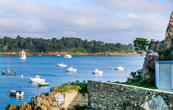 Marina - Awesome home in Ploubazlanec (Ploubazlanec)