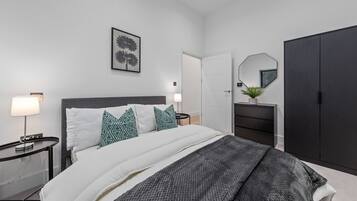 Standard Apartment | 1 bedroom, individually decorated, individually furnished, desk