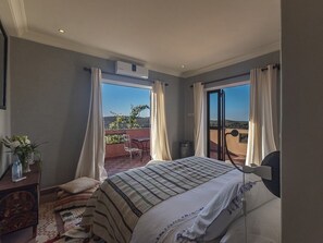 1 bedroom, desk, free WiFi, bed sheets