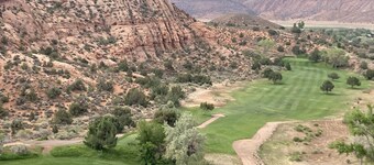 Wildflower Cabin @ Whispering Oaks, 20 miles from Moab!