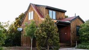 Exterior - Grey Dawn Cabin @ Whispering Oaks, 20 miles from Moab! (Moab)