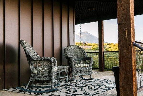 Terrace/patio - Lonebranch Cabin @ Whispering Oaks, 20 miles from Moab! (Moab)
