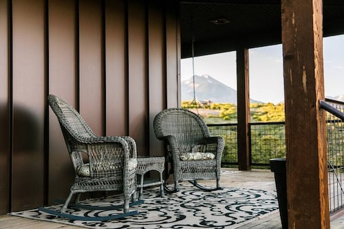 Lonebranch Cabin @ Whispering Oaks, 20 miles from Moab!