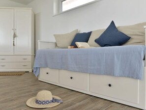 3 chambres, lit parapluie, Wi-Fi, draps fournis