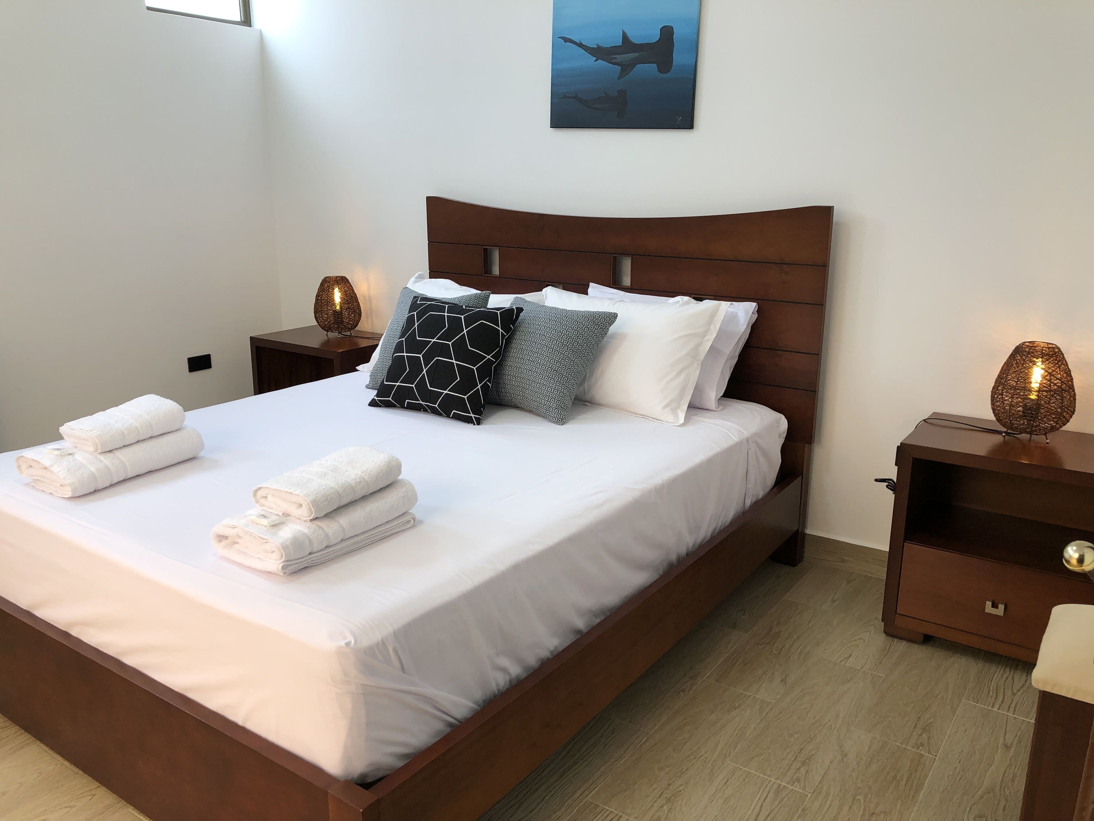 1 slaapkamer, een bureau, gratis wifi, beddengoed