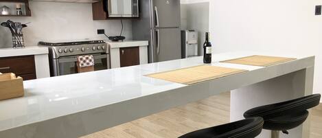 Fridge, microwave, oven, coffee/tea maker