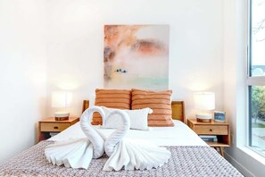2 chambres, fer et planche à repasser, Wi-Fi, draps fournis