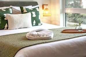2 habitaciones, tabla de planchar con plancha, wifi y ropa de cama