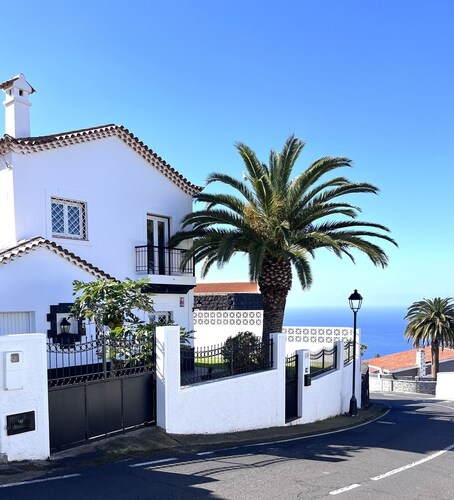 Casa Mesa del Mar. Casa con Jardín Para 6 en la Costa Norte de Tenerife