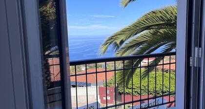Casa Mesa del Mar. Casa con Jardín Para 6 en la Costa Norte de Tenerife
