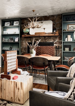 Interior - River access, BBQ, fire pit, outdoor lounging & dining, dog friendly, bunk beds! (Shenandoah)