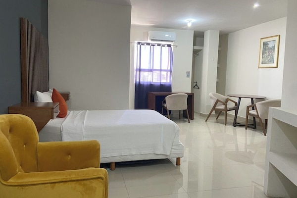 Habitación estándar, 1 cama matrimonial | Wifi gratis