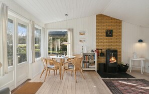 Dining - Nice home in Vejby with WiFi (Vejby)