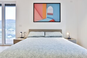 2 chambres, fer et planche à repasser, Wi-Fi, draps fournis