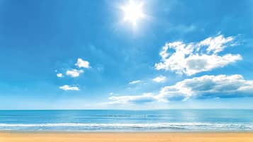 Una spiaggia nelle vicinanze
