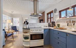 Fridge, stovetop, dishwasher, coffee/tea maker - 3 bedroom lovely home in Hals (Hals)