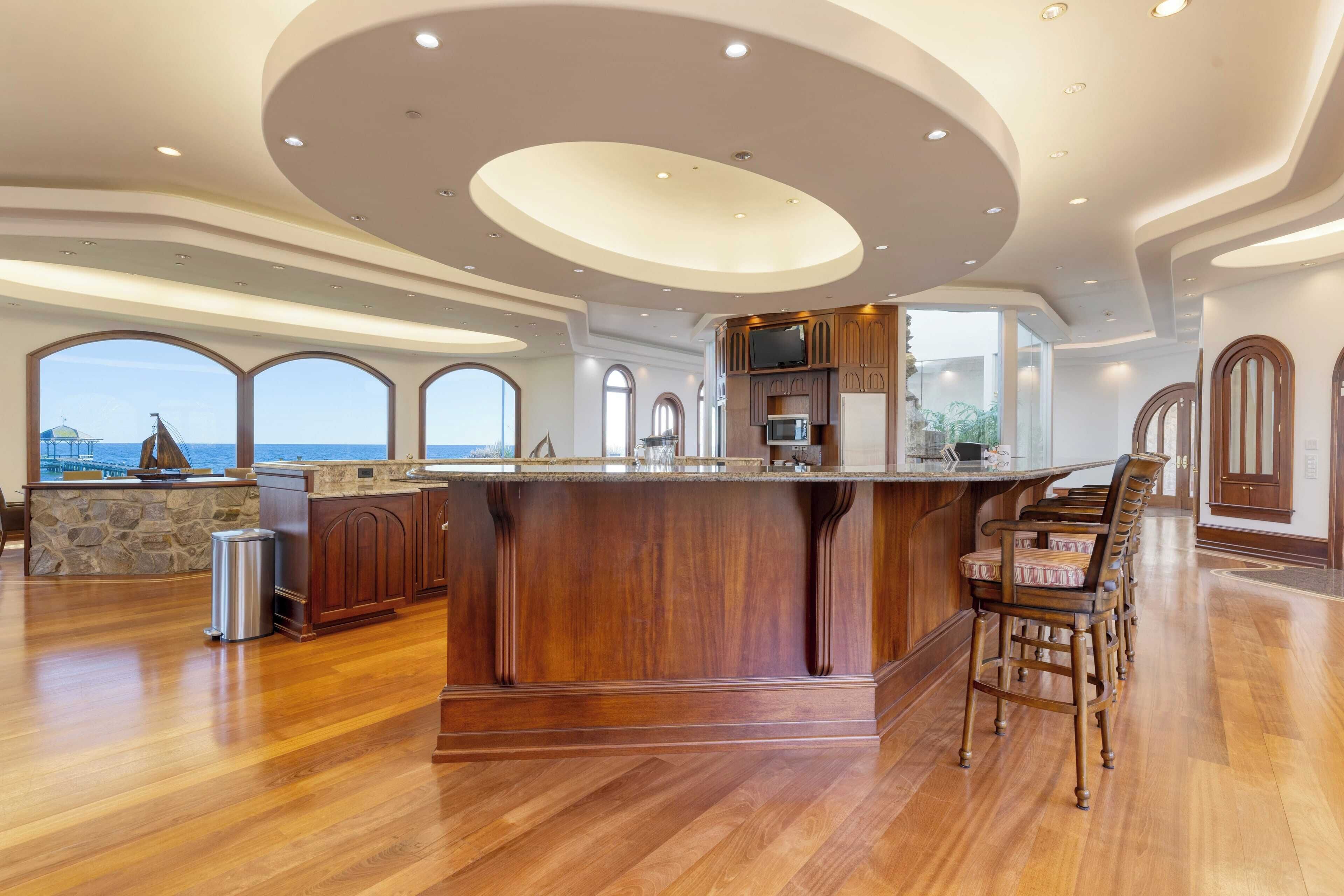 House (Multiple Bedrooms) | Private kitchen | Fridge, microwave, oven, stovetop