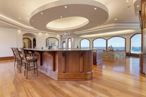 Interior - Bay House by Avantstay Waterfront, Pier, Pond (Dameron)