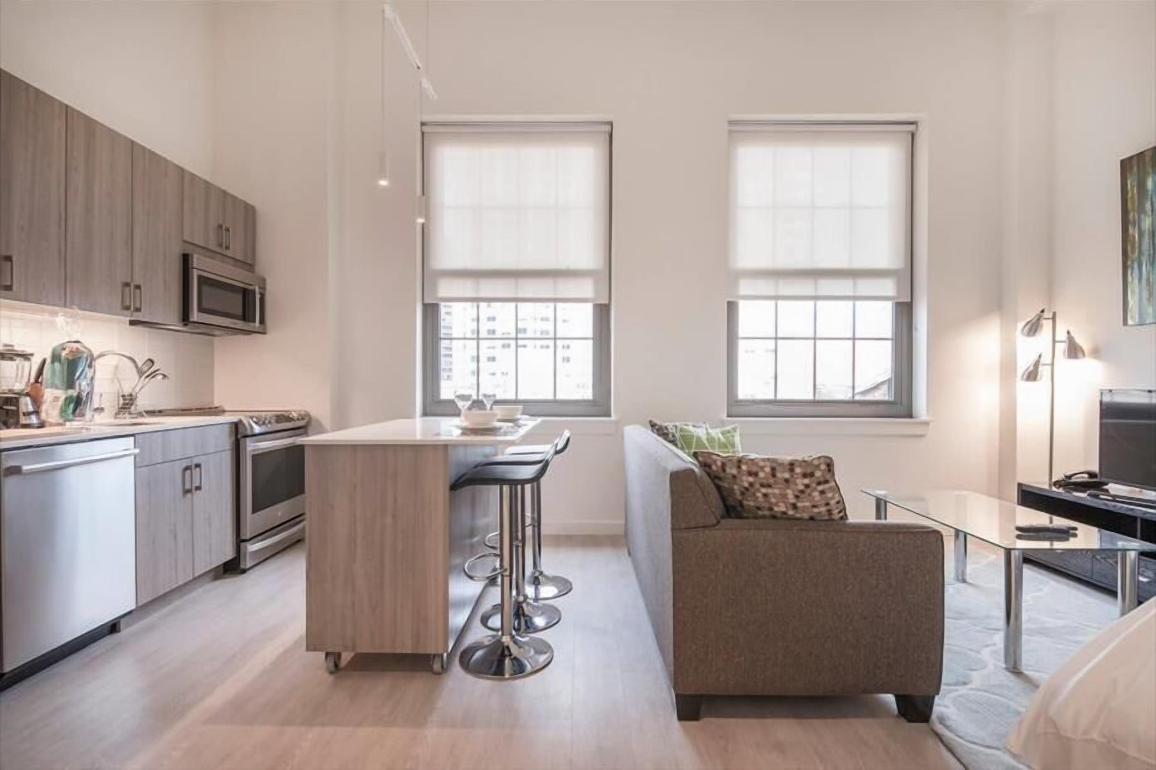 Centralized Downtown Studio | Great Amenities | Near Tufts