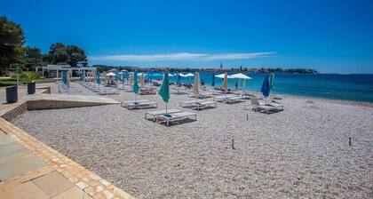 Awesome apartment in Porec with WiFi