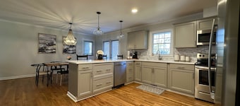 Luxurious-Stylish Modern Home Close to Downtown Raleigh!