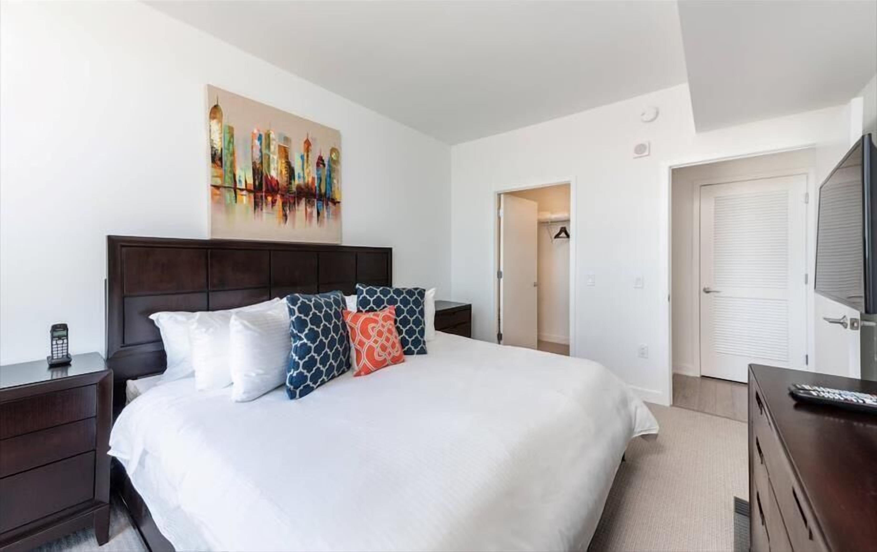 1 bedroom, desk, iron/ironing board, travel cot