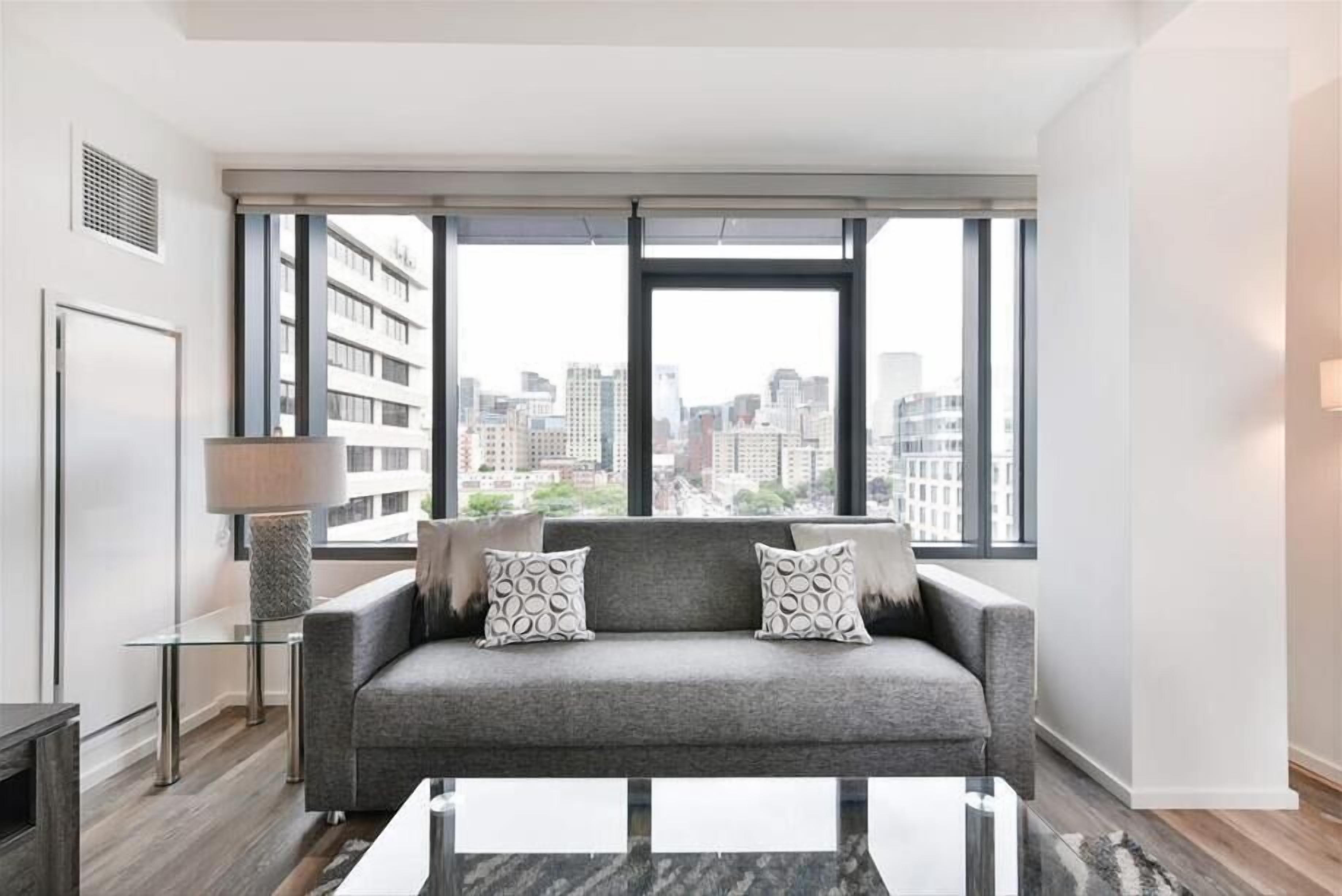 Walkable Boston Neighbourhood | Downtown 2BR near Tufts