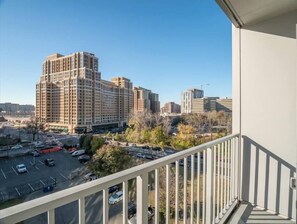 Property grounds - Luxury One Bedroom Apartment with Balcony | Crystal City Arlington VA |  by GLS (Arlington)