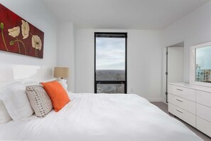 2 bedrooms, desk, iron/ironing board, free WiFi