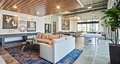 Furnished 1BR w/ Shared Fire Pit, Heated pool & BBQ