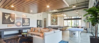 Furnished 1BR w/ Shared Fire Pit, Heated pool & BBQ
