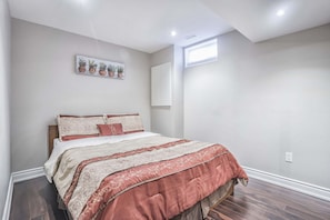 1 Schlafzimmer, Schreibtisch, Bügeleisen/Bügelbrett, kostenloses WLAN