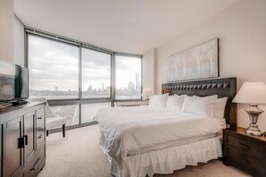 2 Schlafzimmer, Schreibtisch, BĂŒgeleisen/BĂŒgelbrett, kostenloses WLAN